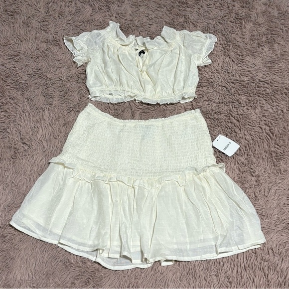 Forever 21 Women White Off Shoulder Top and Skirt Set - Picture 1 of 9